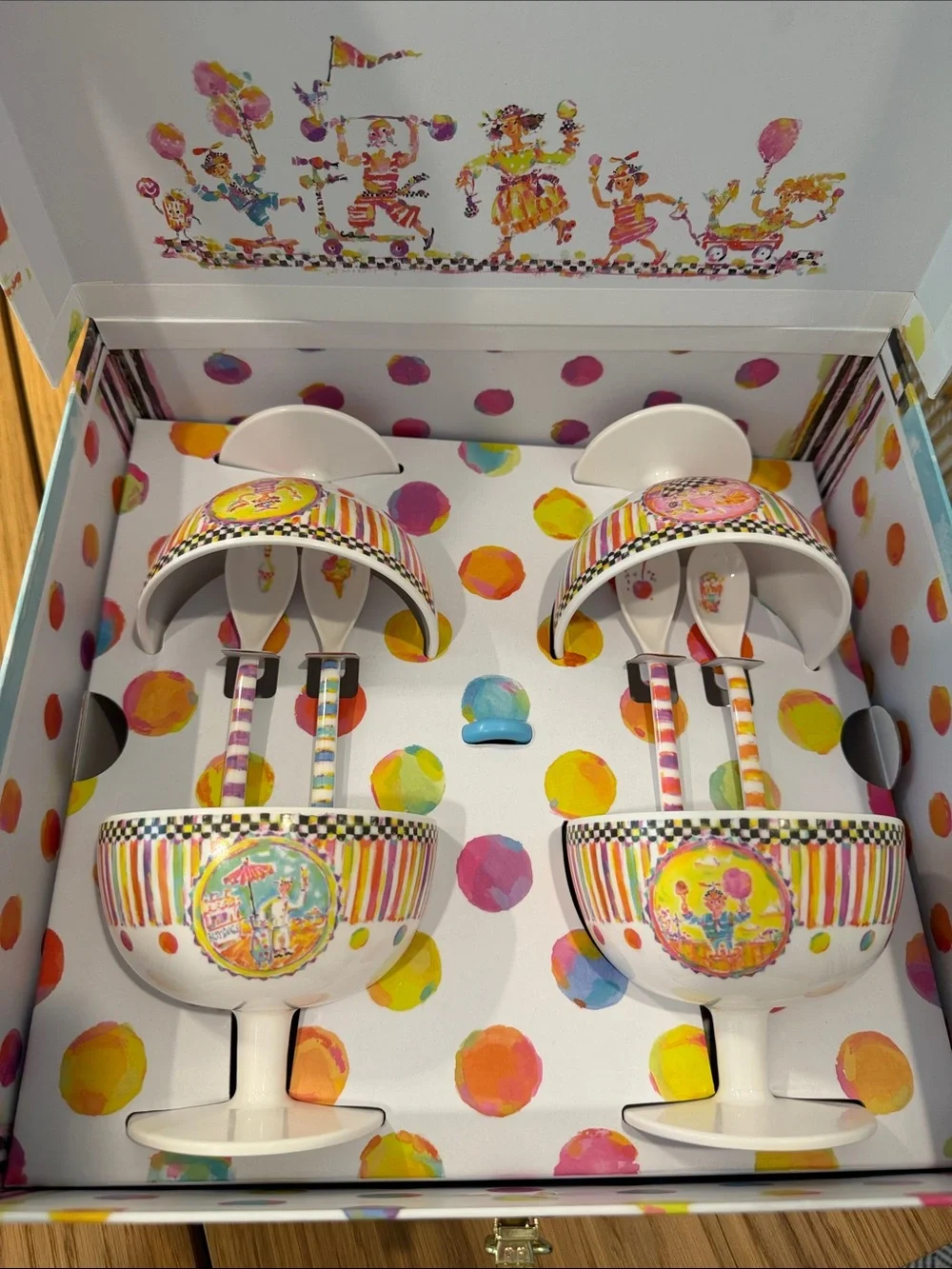 NWT Mackenzie Childs Seaside Ice Cream Set